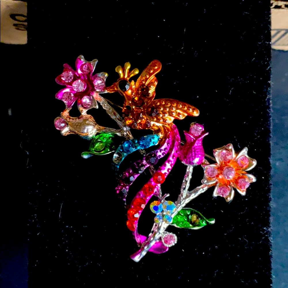 Vintage Colorful bird brooch🕊🕊🕊🕊